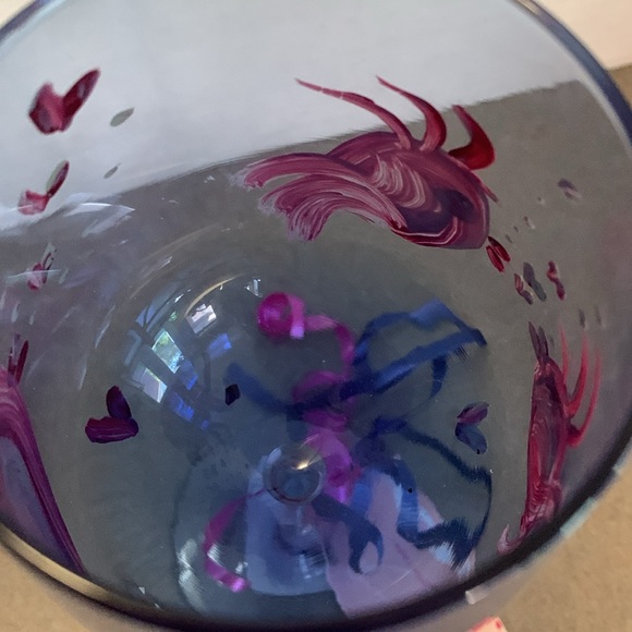 Flirting Fish Wine Glass - Picture 4 of 5